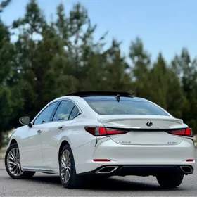 Lexus ES 350 2025