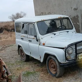 UAZ 469 2002