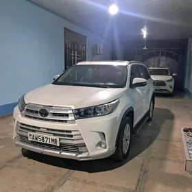 Toyota Highlander 2019