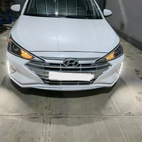 Hyundai Elantra 2020