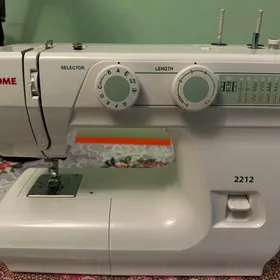 швейная машинка и оверлок