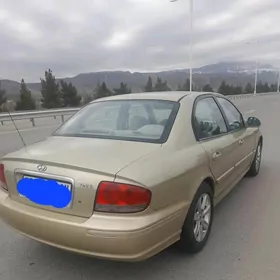 Hyundai Sonata 2004