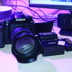 Canon 80D
