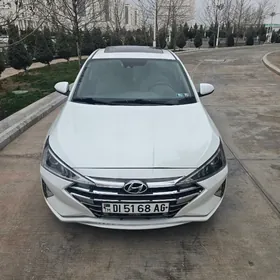 Hyundai Elantra 2020
