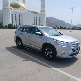 Toyota Highlander 2018
