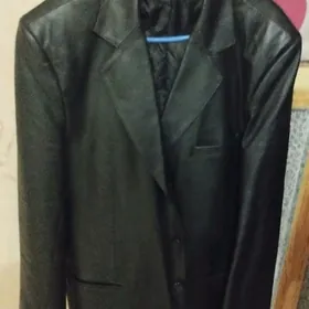 кожаный пиджак новый 52 разм