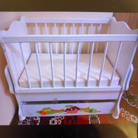 детская кроватка