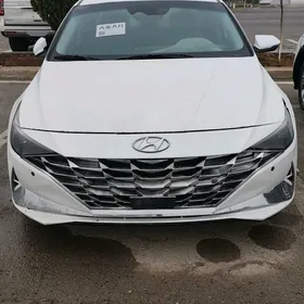 Hyundai Elantra 2023