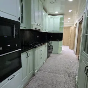 1mkr. 3 komnaty 1 etaj 83m²