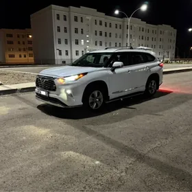 Toyota Highlander 2020