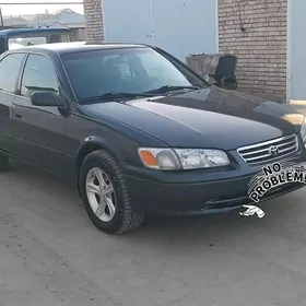 Toyota Camry 2000