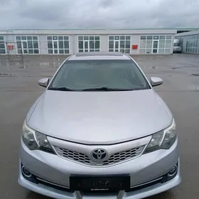 Toyota Camry 2013