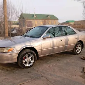 Toyota Camry 1999