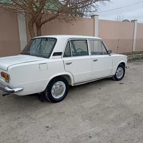 Lada 2104 1986