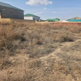 Satlyk Mellek yer gorod ichi.