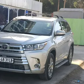 Toyota Highlander 2017