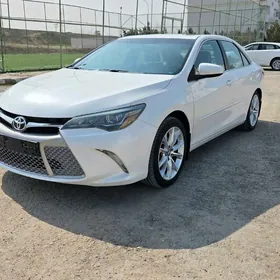 Toyota Camry 2016