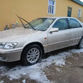 Toyota Camry 2000