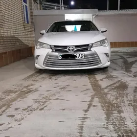 Toyota Camry 2015