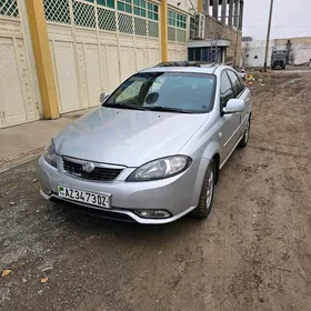 Daewoo Gentra 2013