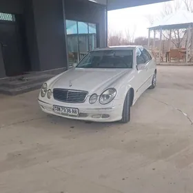 Mercedes-Benz E500 2003