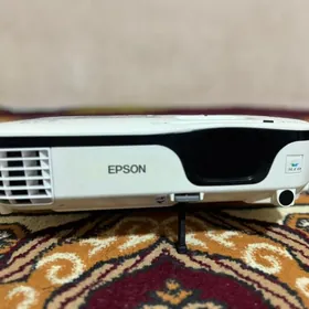 Epson proyektor/проектор