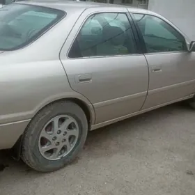 Toyota Camry 2000