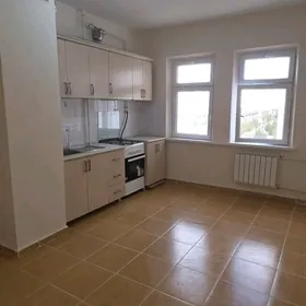 Satlyk Mir 7/2 9/2 Etaj 1 Kom