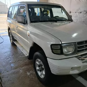 Mitsubishi Pajero 1999