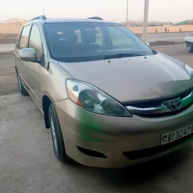 Toyota Sienna 2008