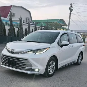 Toyota Sienna 2021