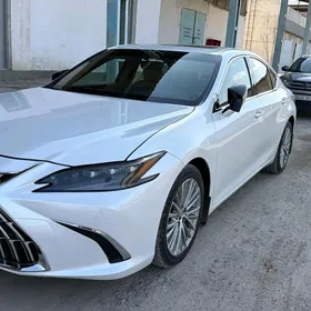 Lexus ES 350 2022