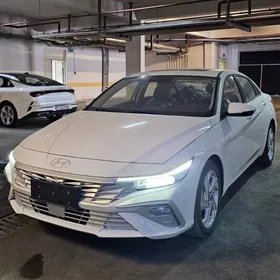 Hyundai Elantra 2025