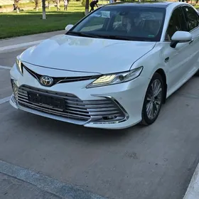 Toyota Camry 2024