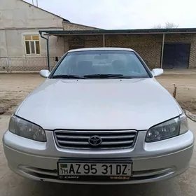 Toyota Camry 2000