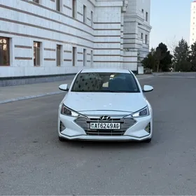 Hyundai Elantra 2020