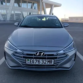 Hyundai Elantra 2020