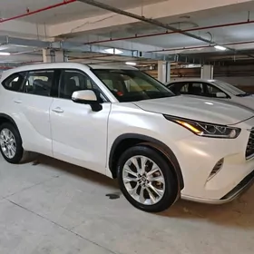 Toyota Highlander 2022