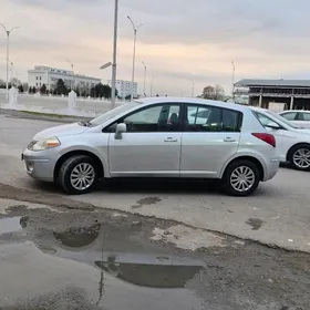 Nissan Versa 2008