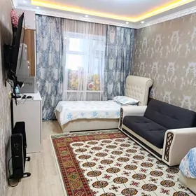 3комнаты 4этаж  5микрарайон