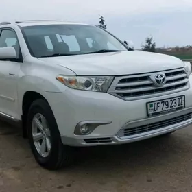 Toyota Highlander 2011