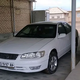 Toyota Camry 2000