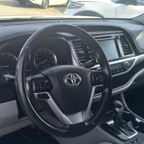 Toyota Highlander 2019