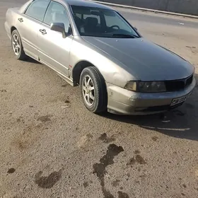 Mitsubishi Diamante 1995