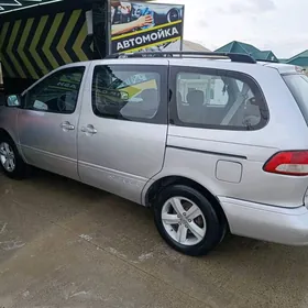 Toyota Sienna 2002