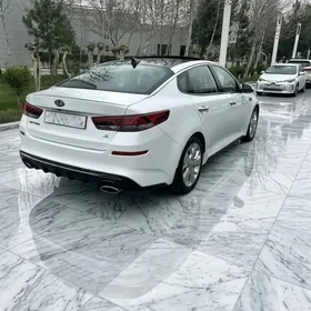 Kia Optima 2019