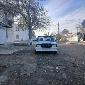 Lada 2107 1982