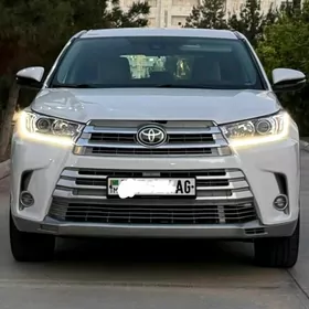 Toyota Highlander 2019