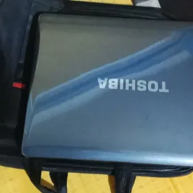 TOSHIBA NOUTBOOK