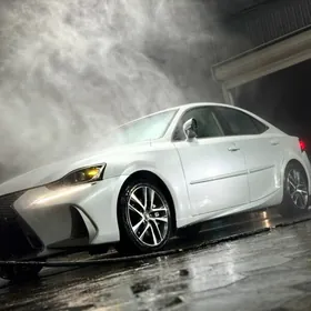 Lexus IS 300 2020